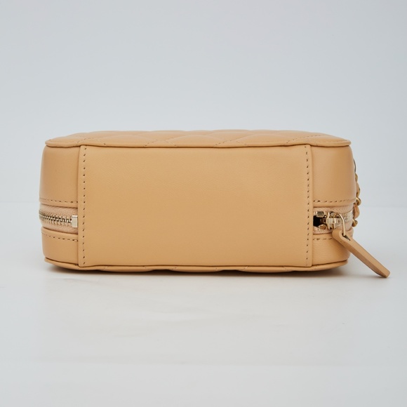 CHANEL PEARL CRUSH MINI CAMERA BAG 32 SERIES (2021) - Picture 8 of 11